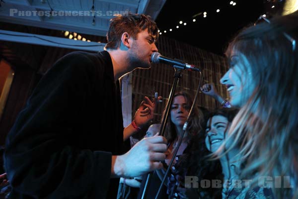 FONTAINES DC - 2019-06-01 - NIMES - Paloma - Patio - 